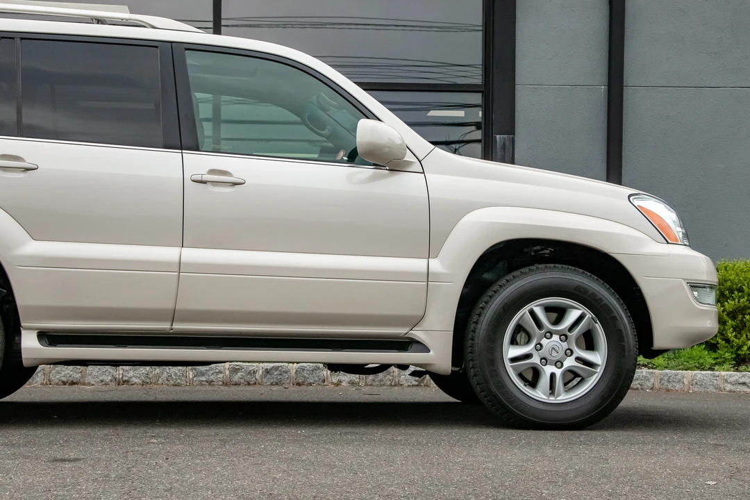 2003 Lexus GX 1st Gen - Image 26 of 31
