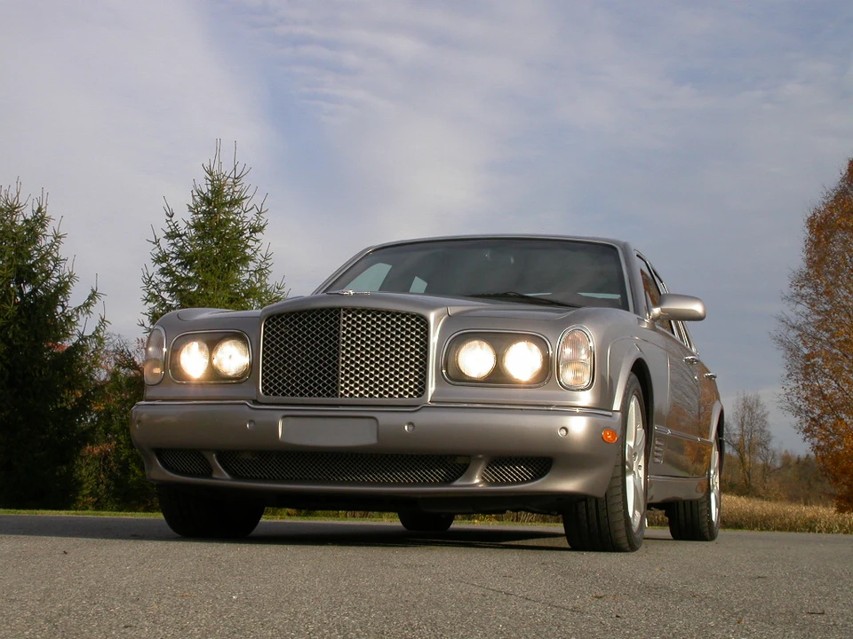 2004 Bentley Arnage R & RL - Image 2 of 31