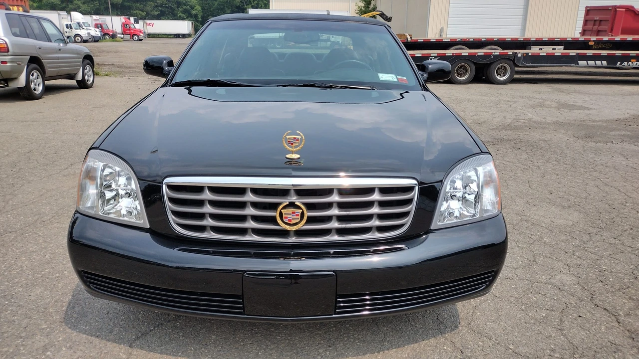2004 Cadillac DeVille 8th Gen - Image 12 of 31