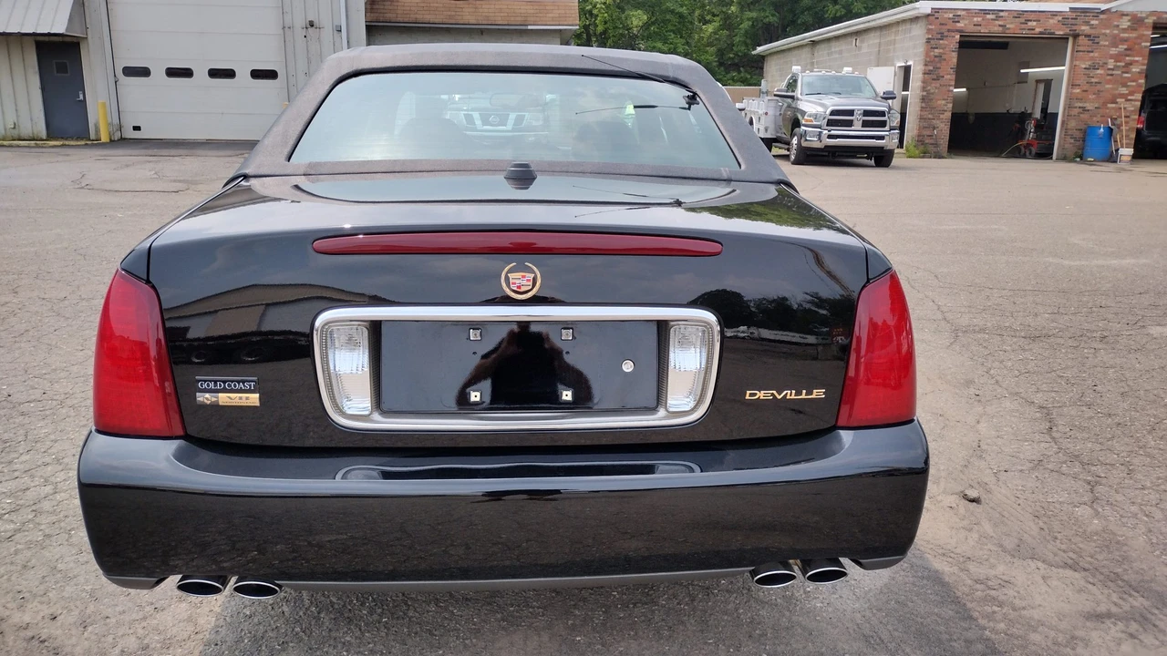 2004 Cadillac DeVille 8th Gen - Image 17 of 31