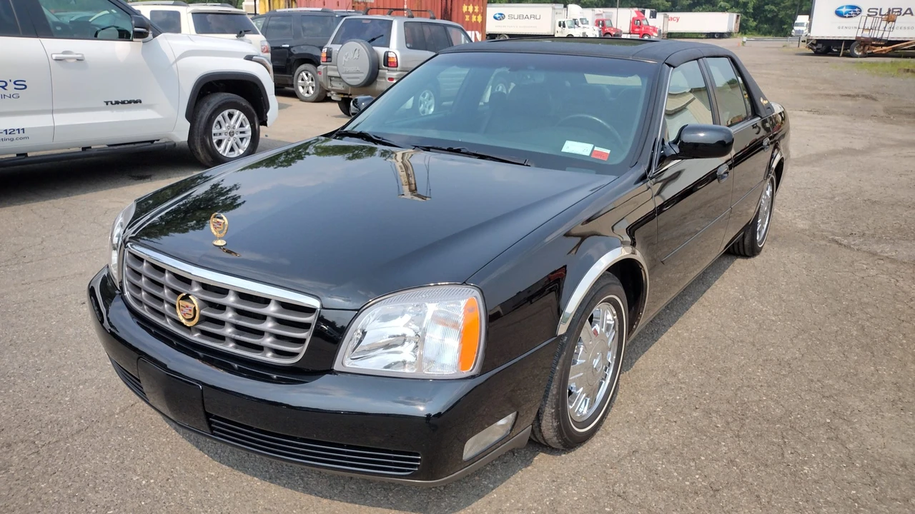 2004 Cadillac DeVille 8th Gen - Image 11 of 31