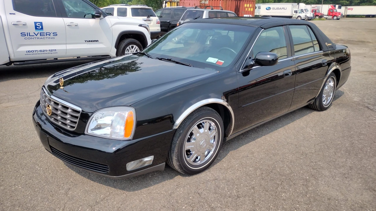 2004 Cadillac DeVille 8th Gen - Image 10 of 31
