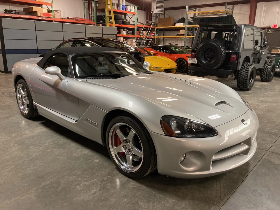 2004 Dodge Viper 3rd Gen - Image 18 of 31