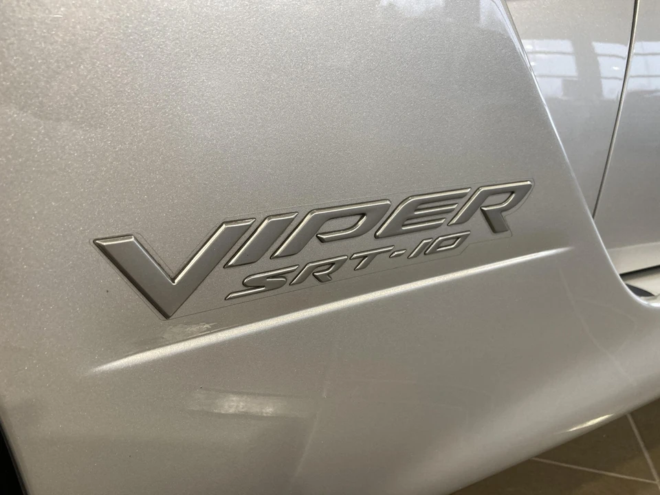 2004 Dodge Viper 3rd Gen - Image 25 of 31