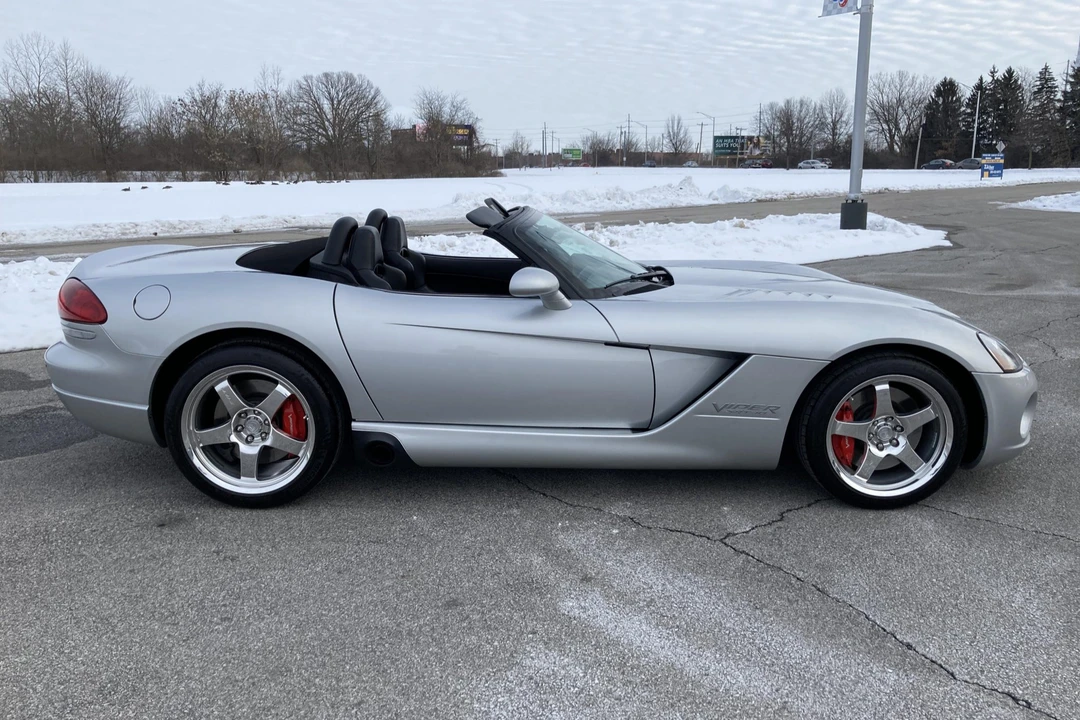 2004 Dodge Viper 3rd Gen - Image 10 of 31