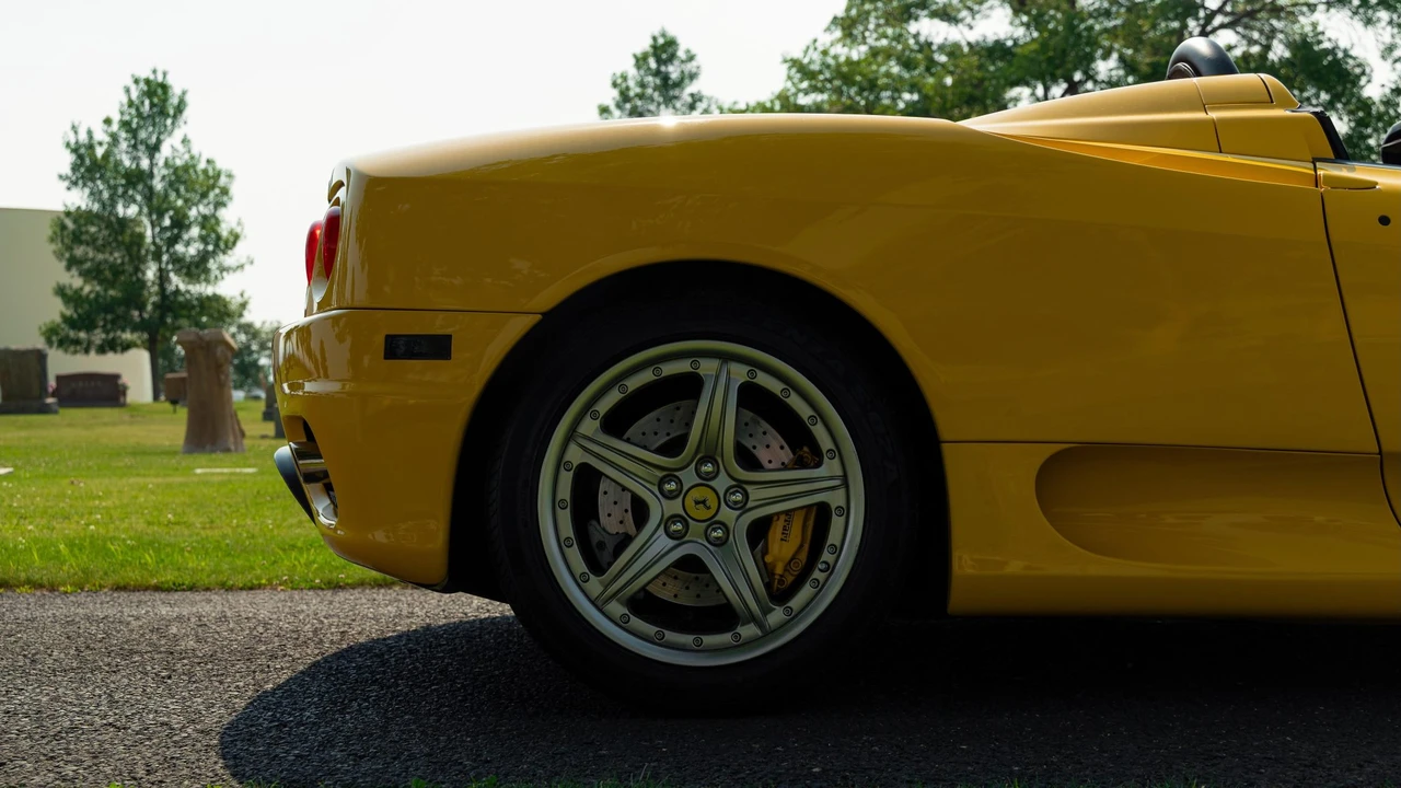 2004 Ferrari 360 Spider - Image 16 of 31
