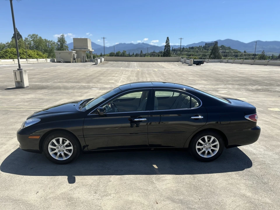2004 Lexus ES 4th Gen - Image 8 of 31