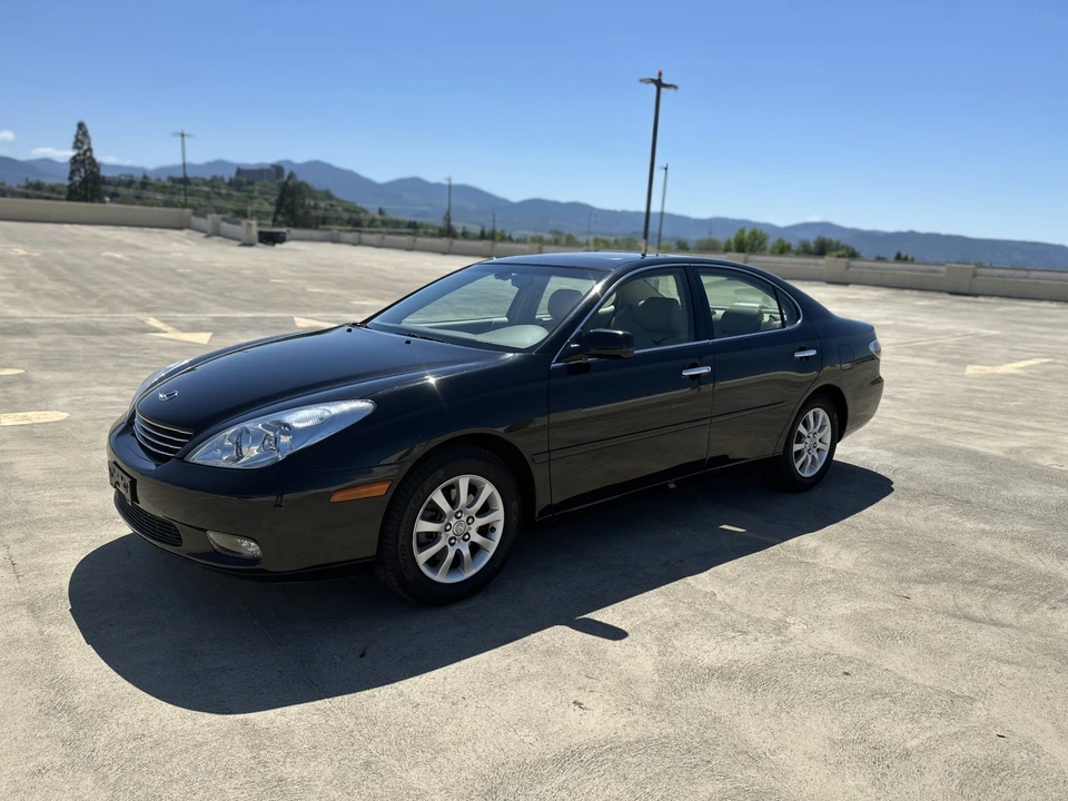 2004 Lexus ES 4th Gen - Image 3 of 31