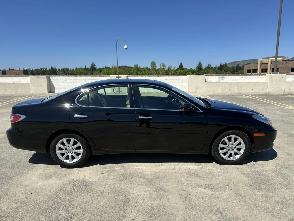 2004 Lexus ES 4th Gen - Image 31 of 31