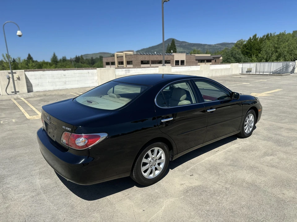 2004 Lexus ES 4th Gen - Image 24 of 31
