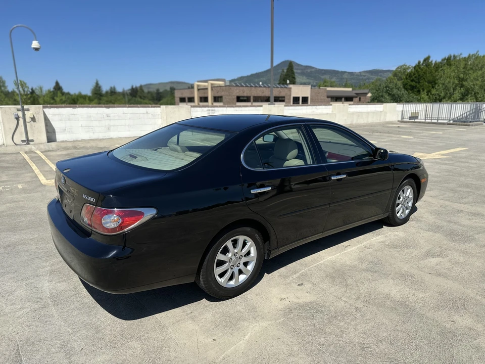 2004 Lexus ES 4th Gen - Image 23 of 31