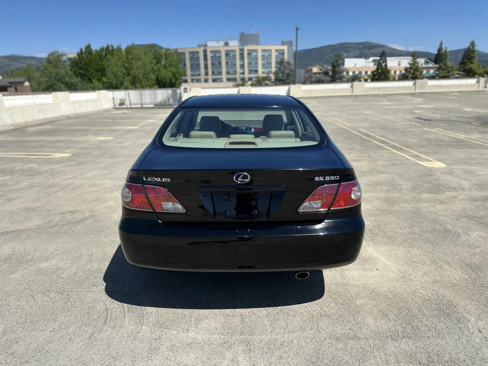 2004 Lexus ES 4th Gen - Image 19 of 31