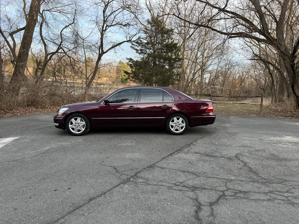 2004 Lexus LS 3rd Gen - Image 7 of 31