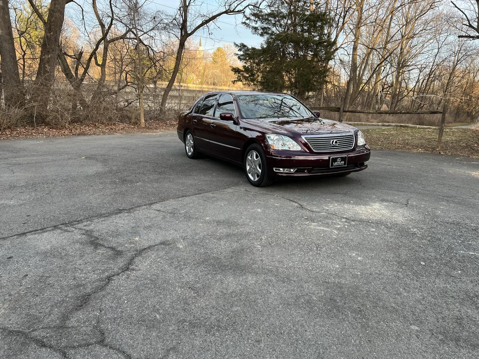 2004 Lexus LS 3rd Gen - Image 14 of 31