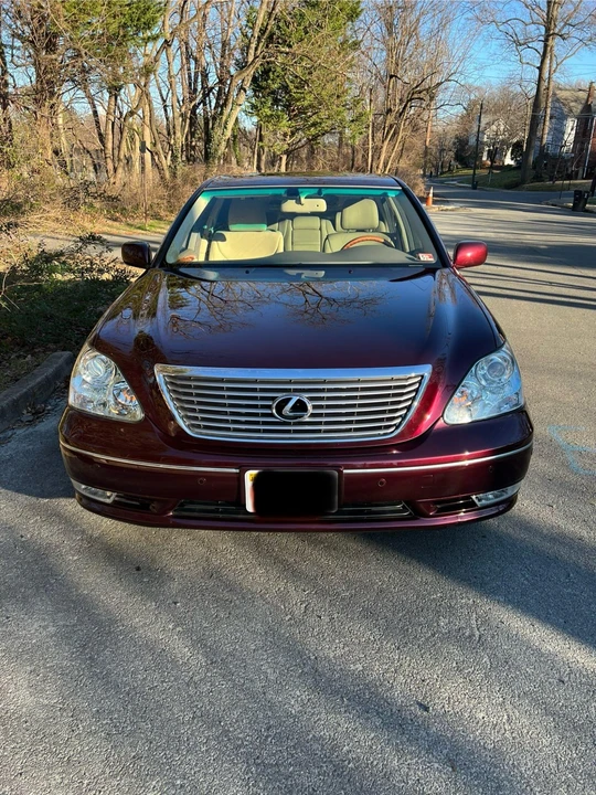 2004 Lexus LS 3rd Gen - Image 17 of 31