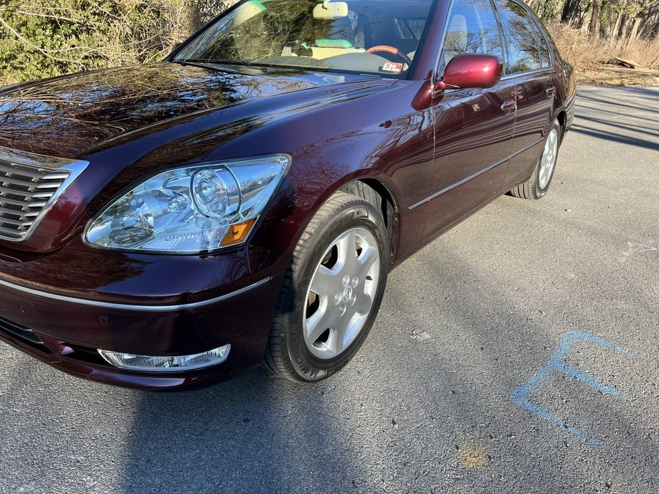 2004 Lexus LS 3rd Gen - Image 22 of 31