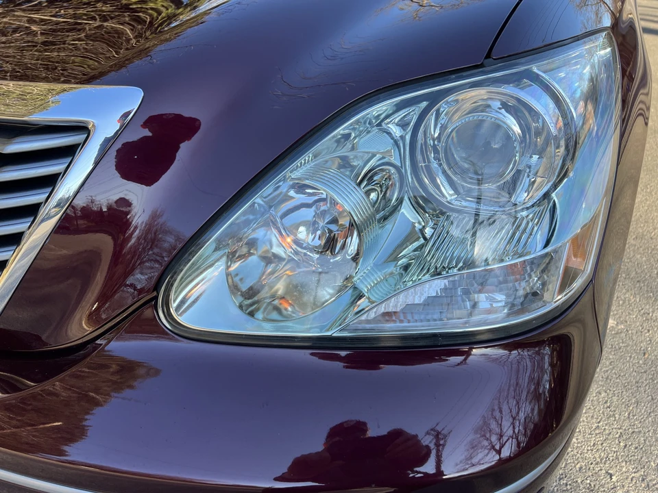 2004 Lexus LS 3rd Gen - Image 21 of 31