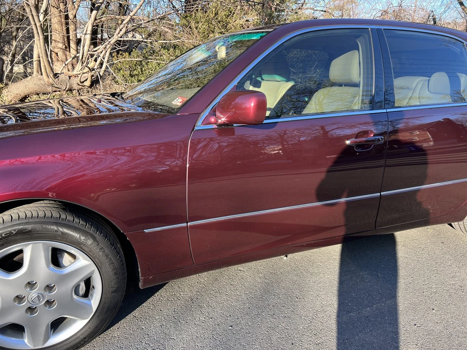 2004 Lexus LS 3rd Gen - Image 23 of 31