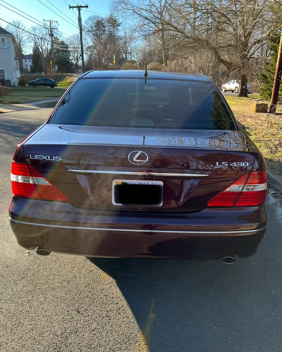2004 Lexus LS 3rd Gen - Image 27 of 31