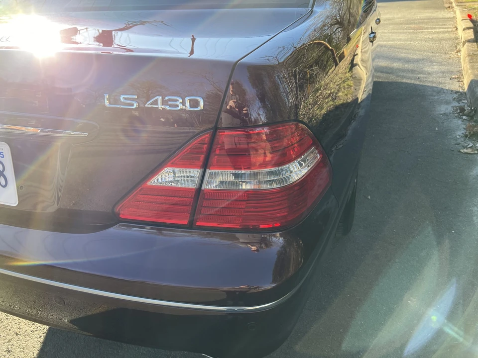 2004 Lexus LS 3rd Gen - Image 29 of 31