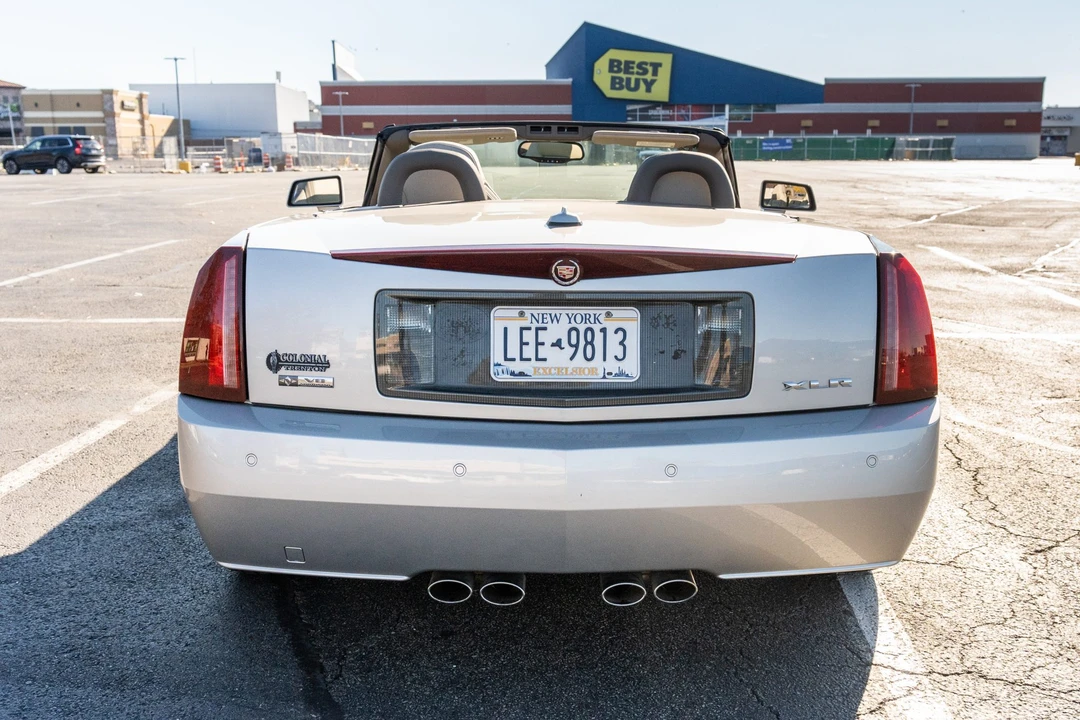 2005 Cadillac XLR - Image 6 of 31
