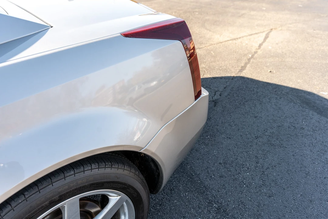 2005 Cadillac XLR - Image 22 of 31