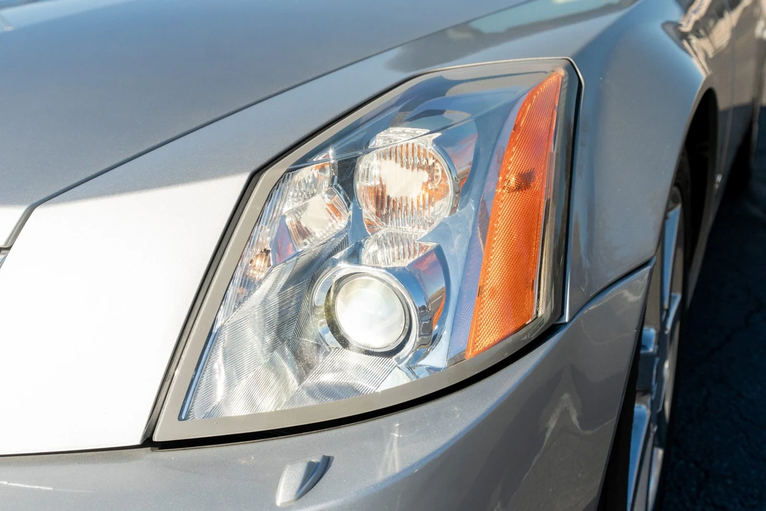 2005 Cadillac XLR - Image 27 of 31