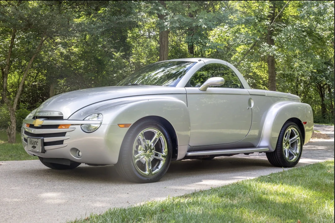2005 Chevrolet SSR - Image 12 of 31
