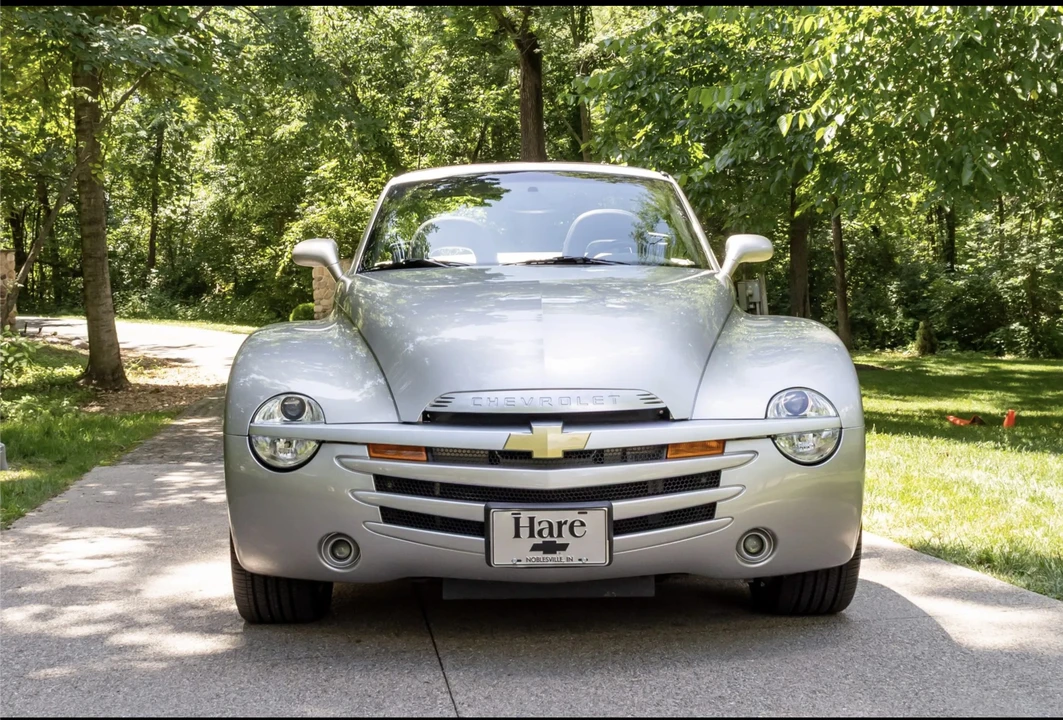 2005 Chevrolet SSR - Image 2 of 31