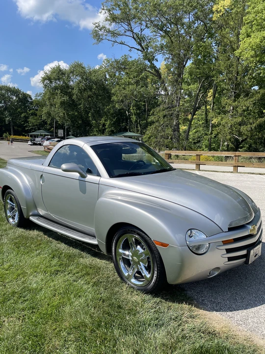 2005 Chevrolet SSR - Image 9 of 31