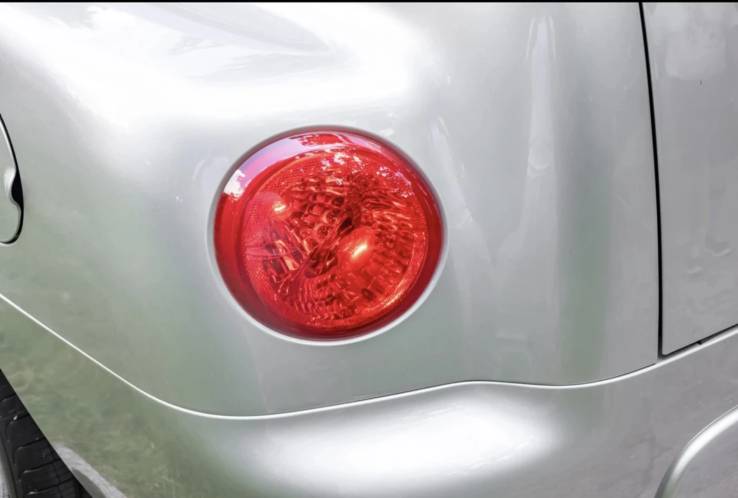 2005 Chevrolet SSR - Image 18 of 31
