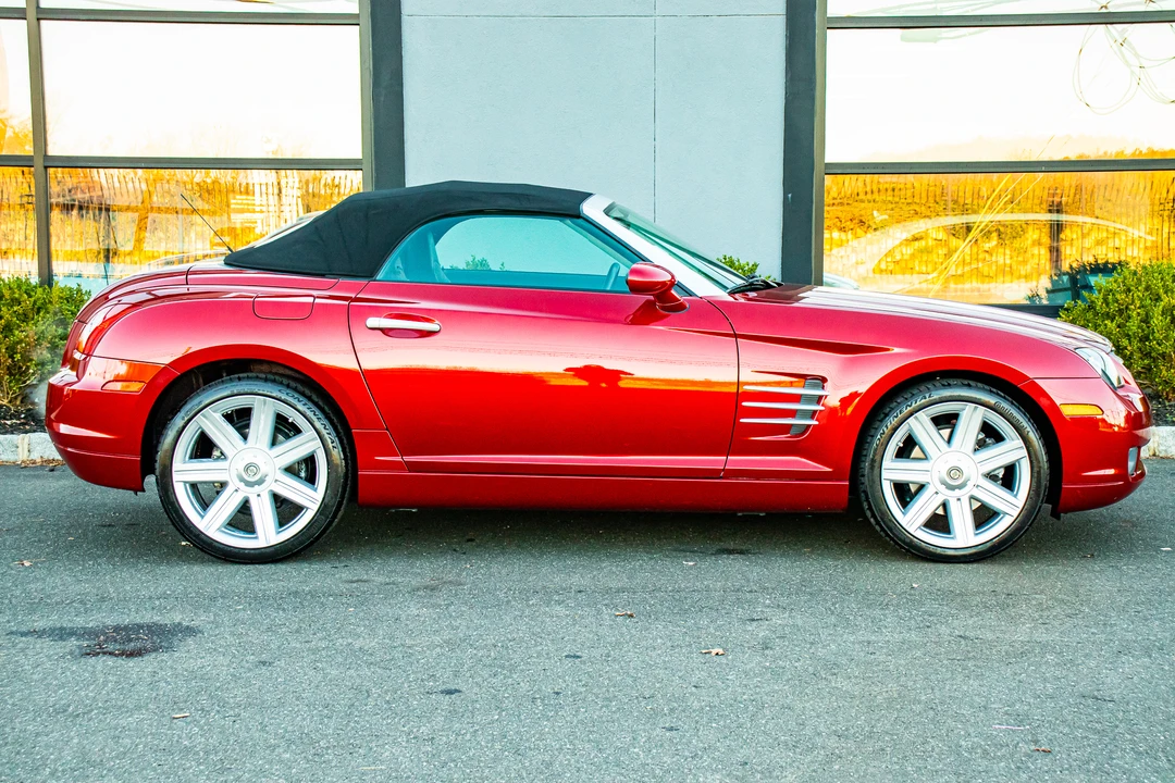 2005 Chrysler Crossfire - Image 13 of 31