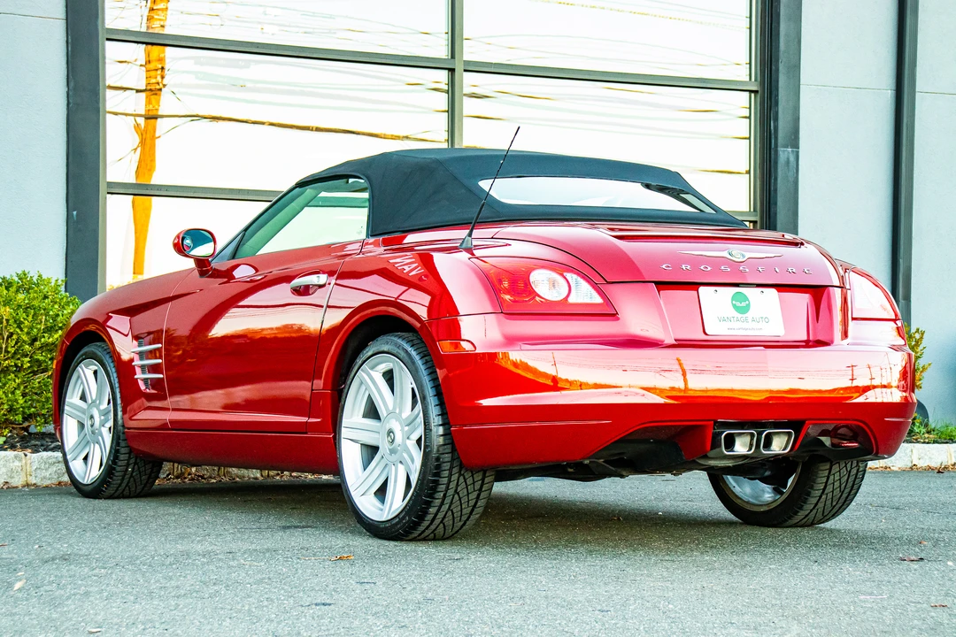 2005 Chrysler Crossfire - Image 8 of 31