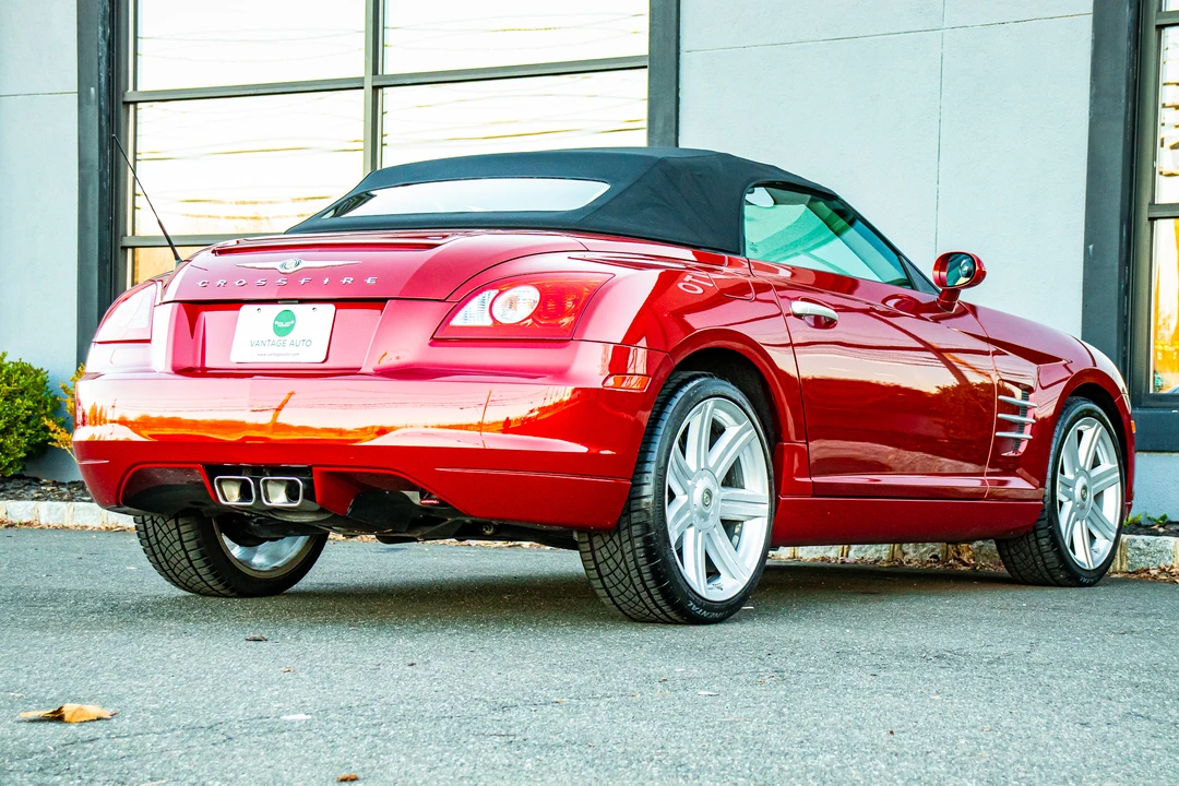 2005 Chrysler Crossfire - Image 12 of 31
