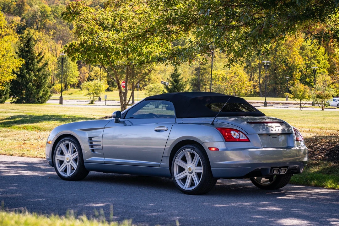 2005 Chrysler Crossfire - Image 6 of 31