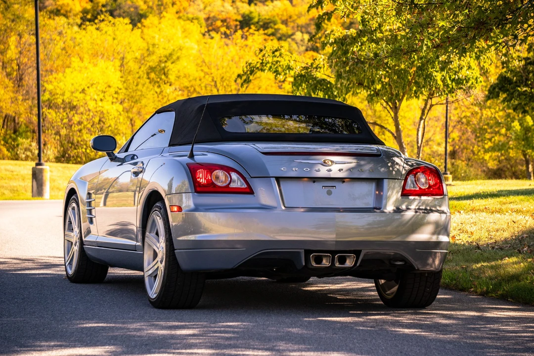 2005 Chrysler Crossfire - Image 8 of 31