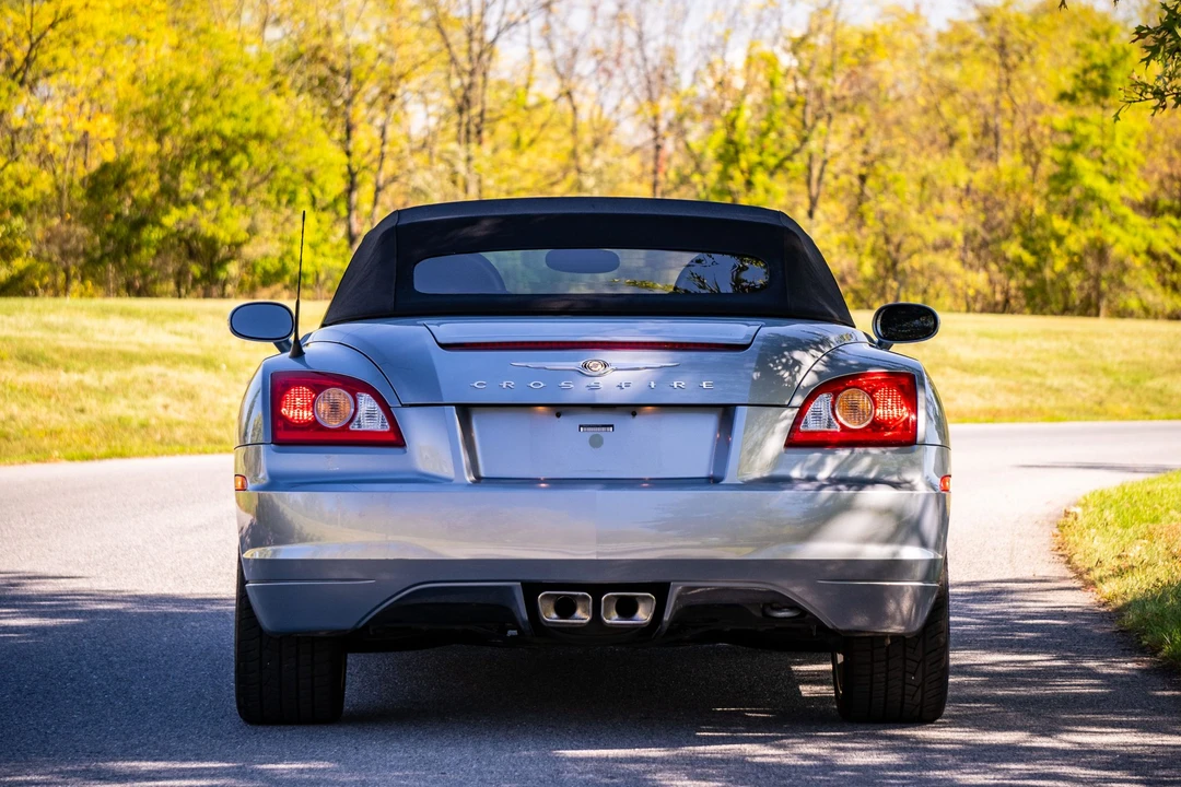 2005 Chrysler Crossfire - Image 9 of 31