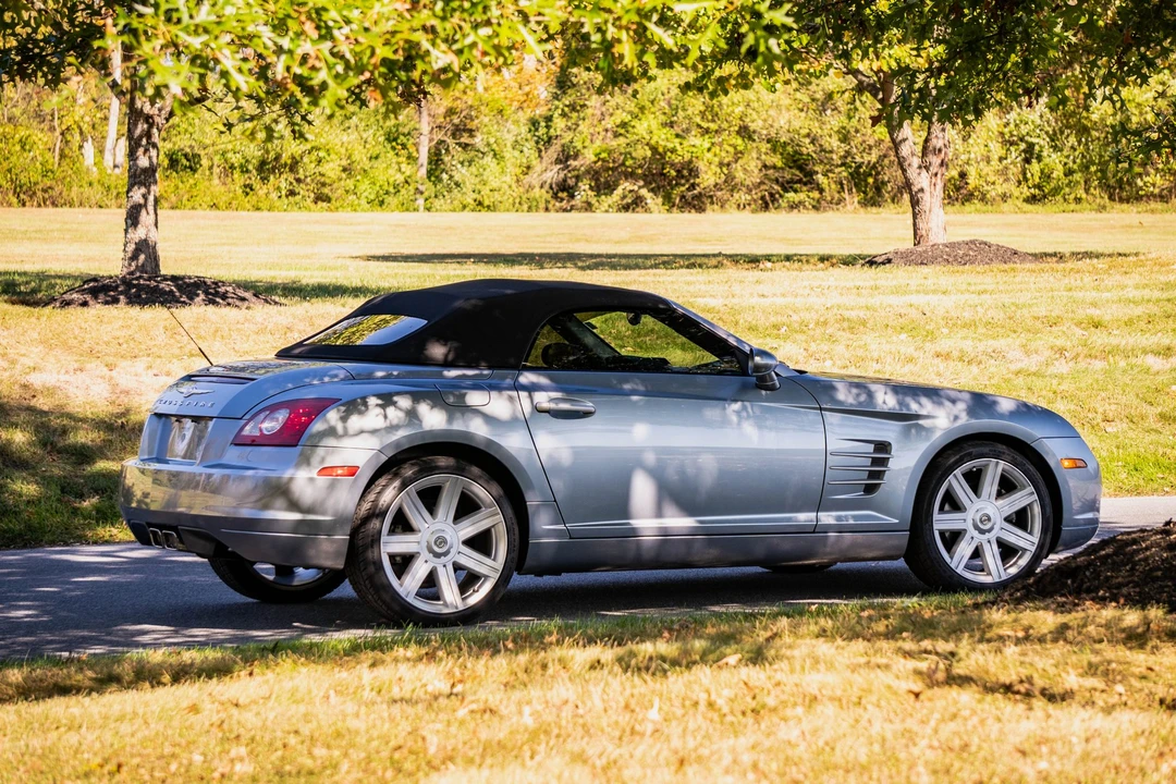 2005 Chrysler Crossfire - Image 14 of 31