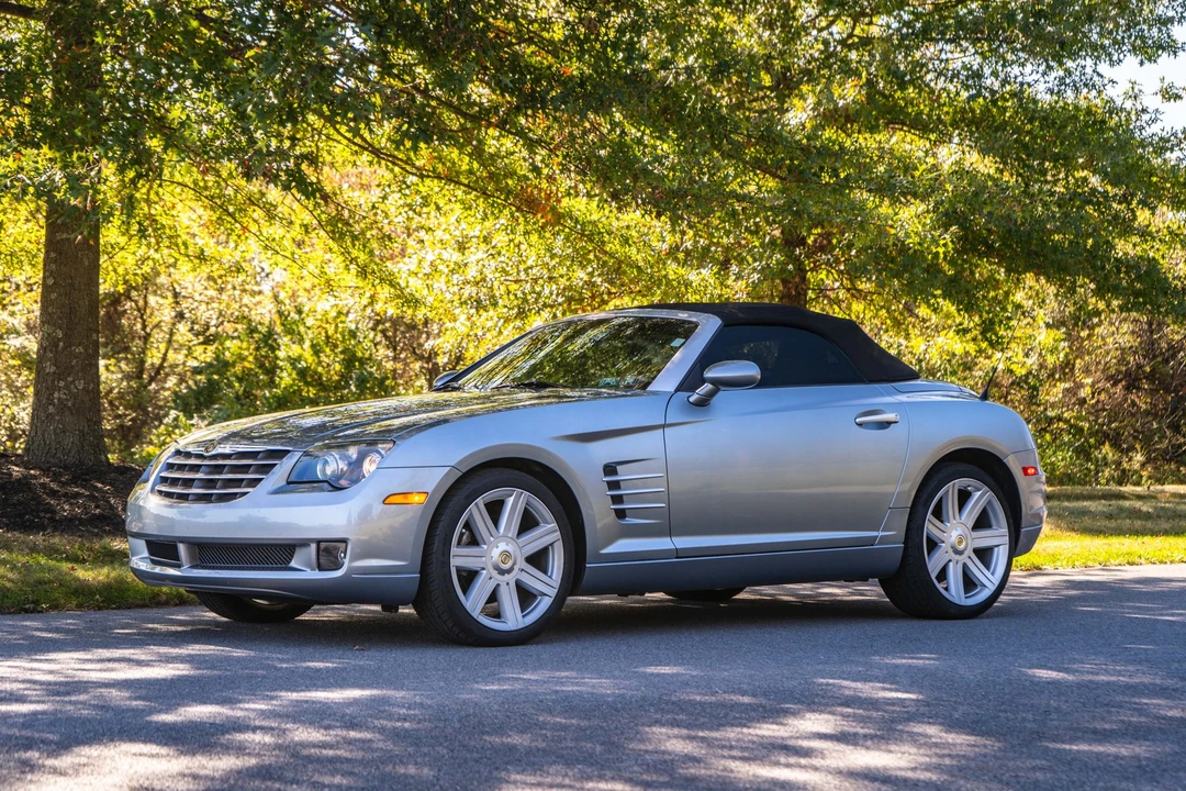 2005 Chrysler Crossfire - Image 27 of 31