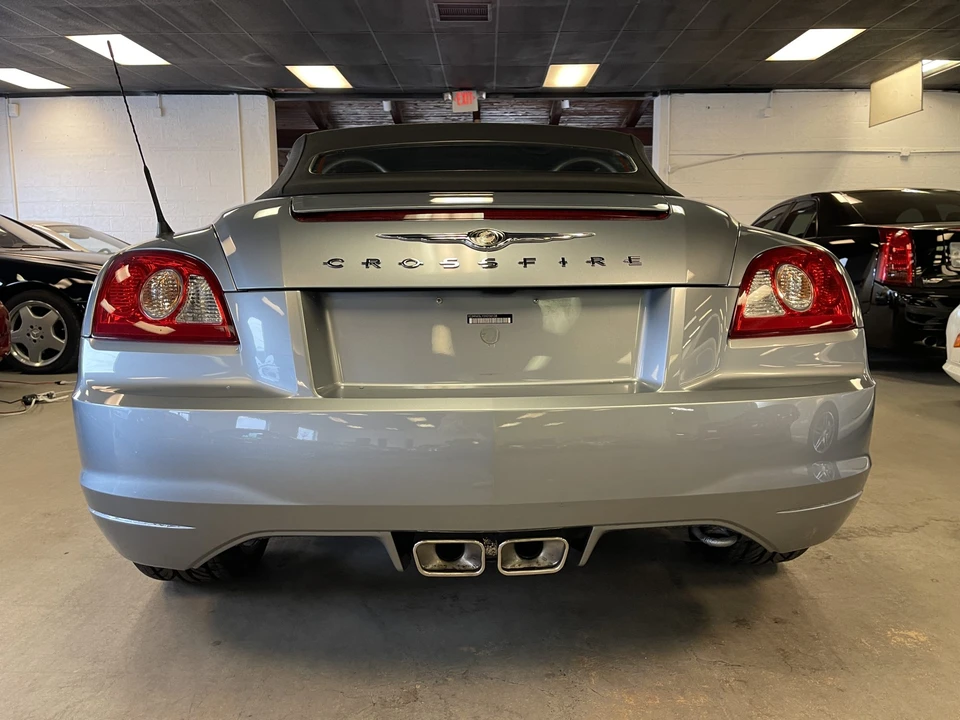 2005 Chrysler Crossfire - Image 9 of 31