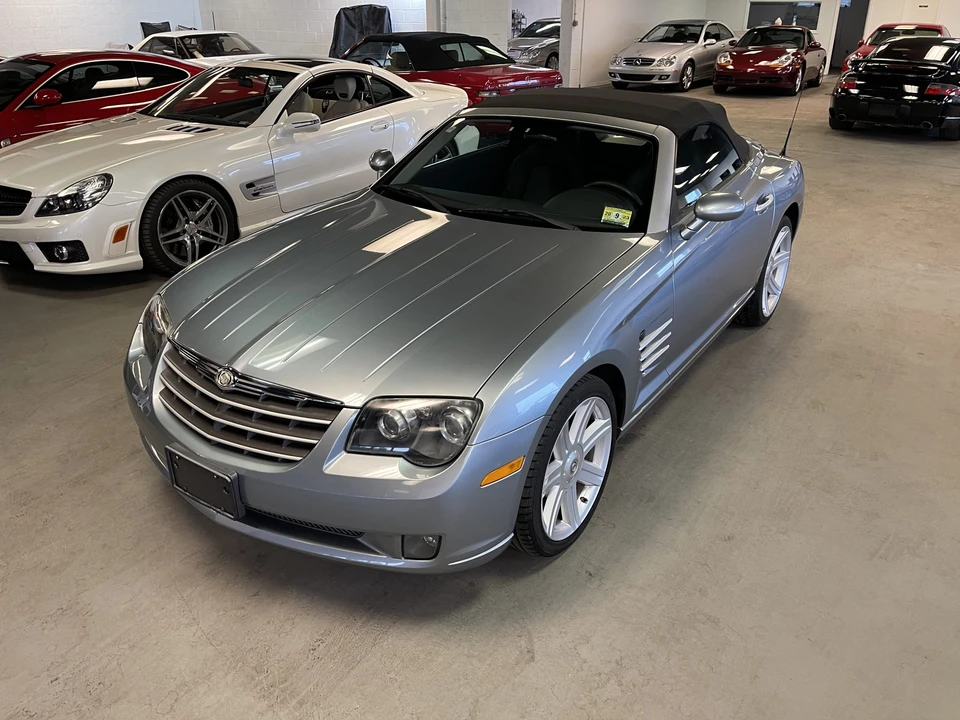 2005 Chrysler Crossfire - Image 2 of 31