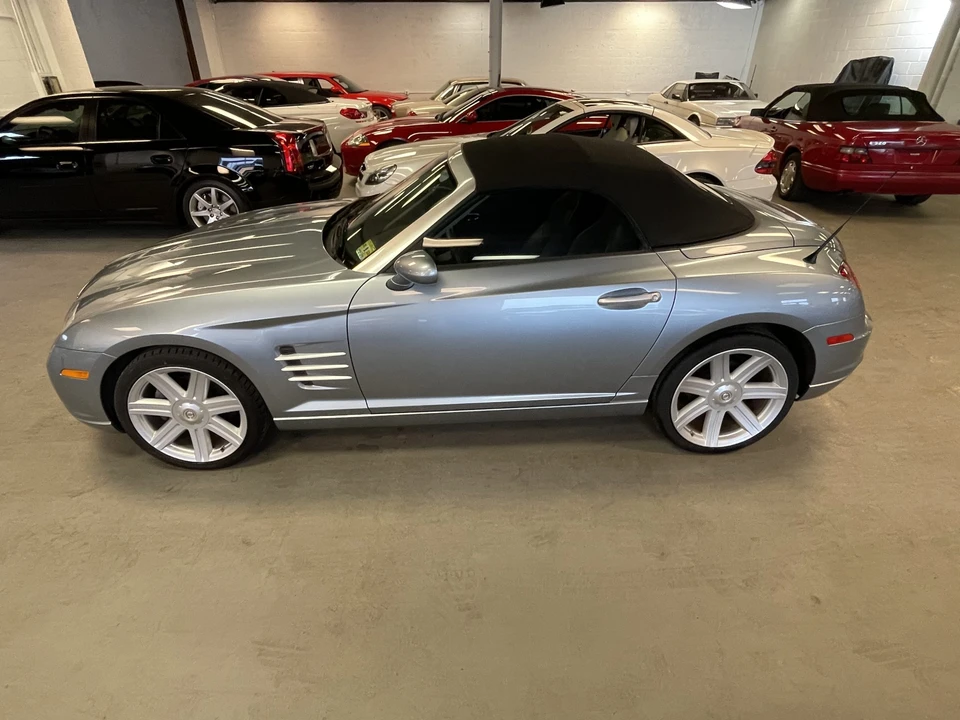 2005 Chrysler Crossfire - Image 4 of 31