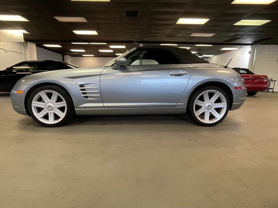 2005 Chrysler Crossfire - Image 4 of 31