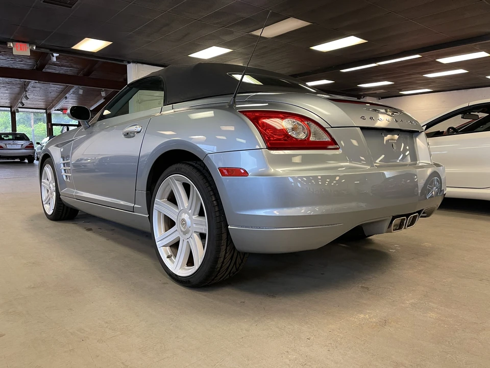 2005 Chrysler Crossfire - Image 5 of 31