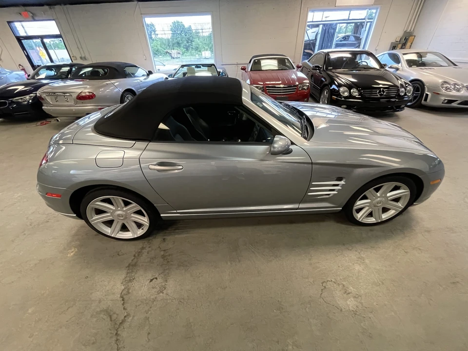 2005 Chrysler Crossfire - Image 13 of 31