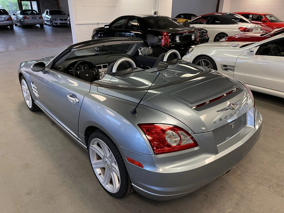 2005 Chrysler Crossfire - Image 22 of 31