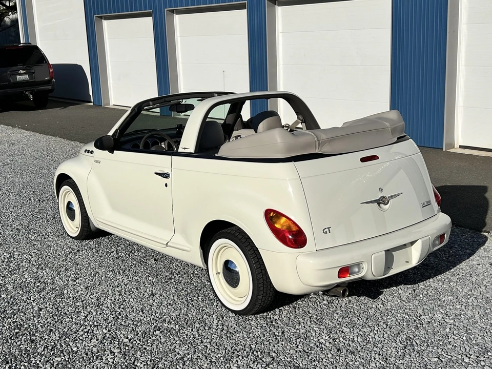 2005 Chrysler PT Cruiser - Image 10 of 31
