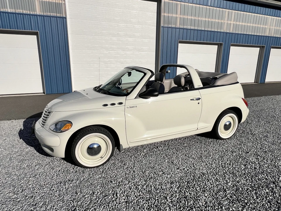 2005 Chrysler PT Cruiser - Image 2 of 31
