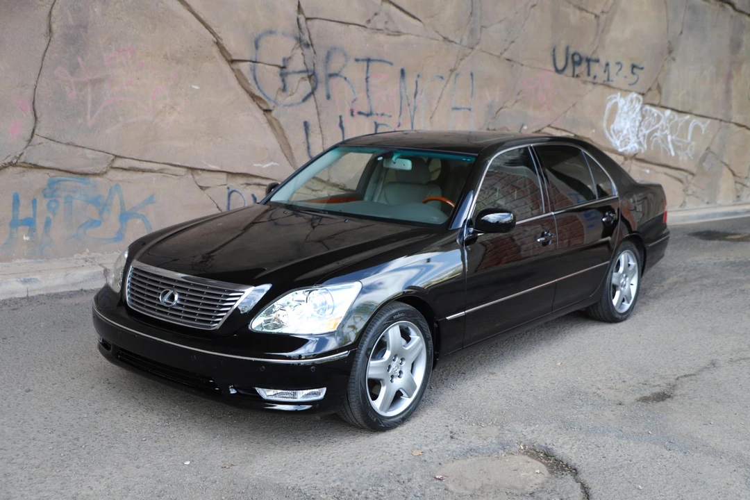 2005 Lexus LS 3rd Gen - Image 8 of 31