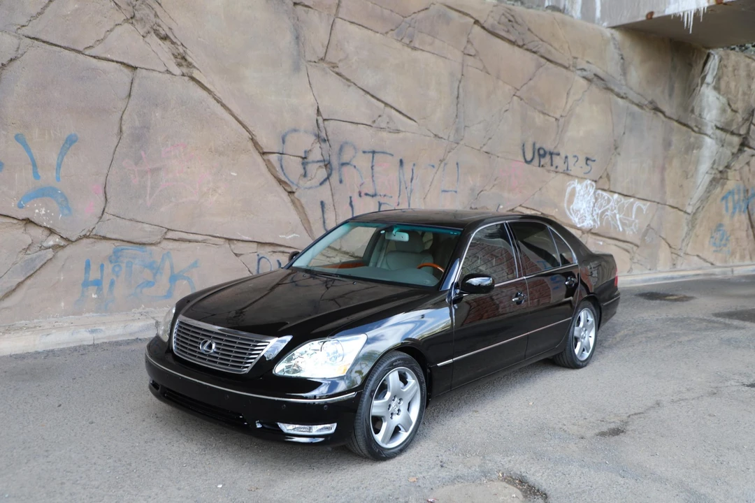 2005 Lexus LS 3rd Gen - Image 6 of 31